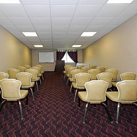 Quality Inn & Conference Center Maple Shade Екстер'єр фото